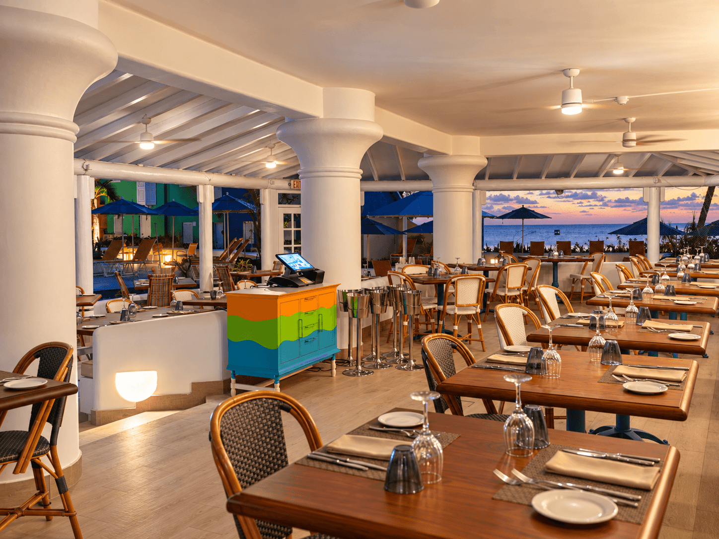 Crystal Cove Hotel