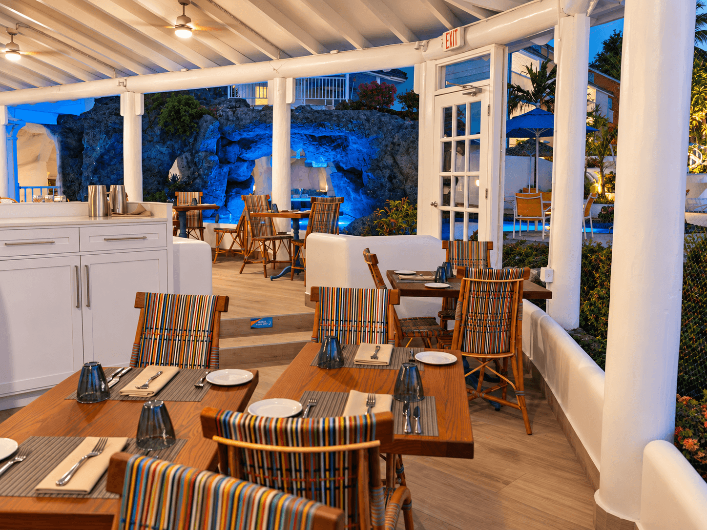 Crystal Cove Hotel
